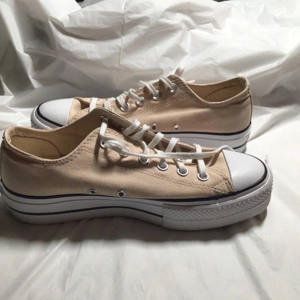 Size 9 Women's Converse All Star Lift Platform Low Coastal Dune Shoes